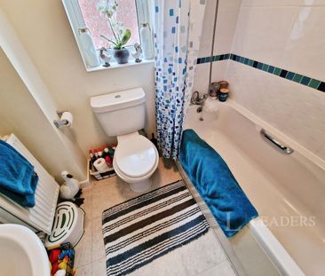 3 bedroom semi-detached to rent Dakota Way, Eastleigh - Photo 5