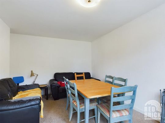 6 bedroom end of terrace house to rent - Photo 1