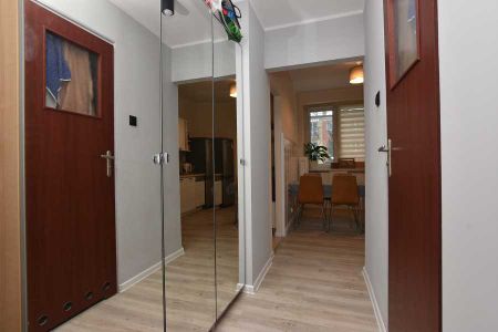 Znakomite 2 pokoje ul.Cicha 3 minuty od Silesii City Center - Photo 4