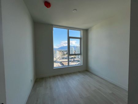 537 Cottonwood Ave #2108, Coquitlam, BC V3J0S4 - Photo 2