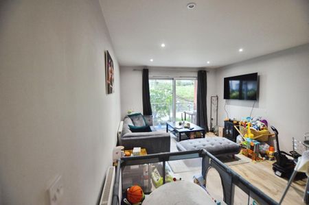 1 bedroom flat to rent - Photo 2