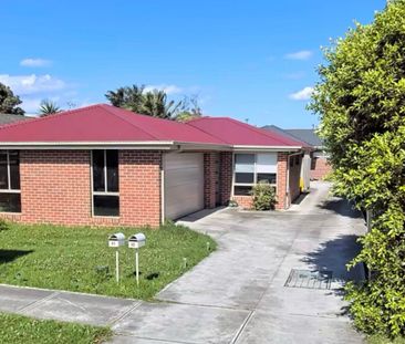 Altona Meadows - Photo 6