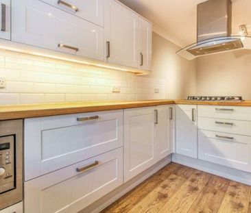 Howards Grove - Photo 3