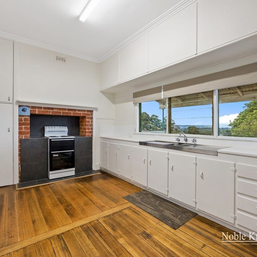 Beautiful Period Home! - Photo 1