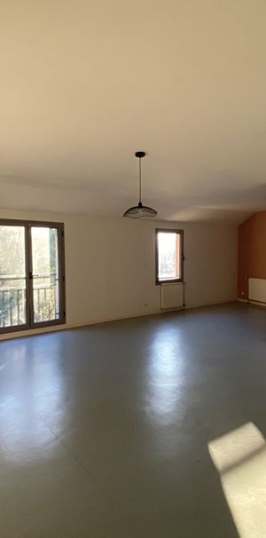 Location Appartement 2 pièces 69m² - Photo 1