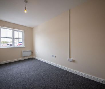 3 bedroom flat to rent - Photo 2