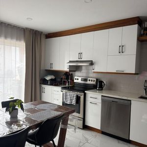 Logement 5 ½ NEUF, lumineux et moderne ! - Photo 2
