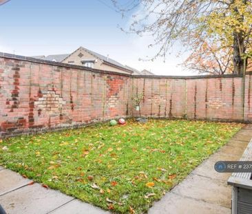 4 bedroom detached house to rent - Photo 4