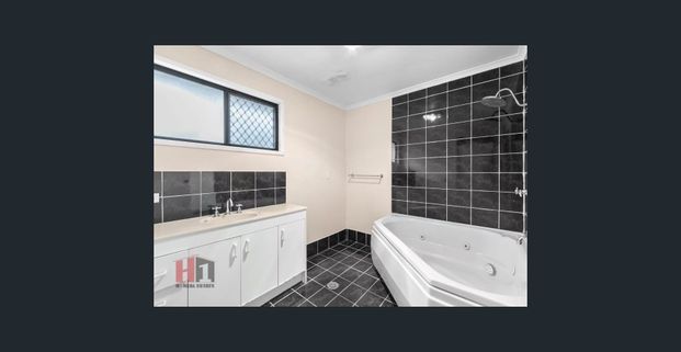 Discover your New Home in Greenbank! - Photo 1