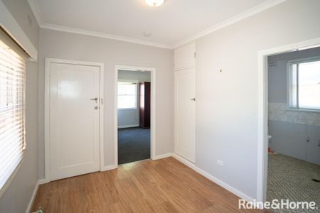 19 Darlow Street, Wagga Wagga, NSW 2650 - Photo 4