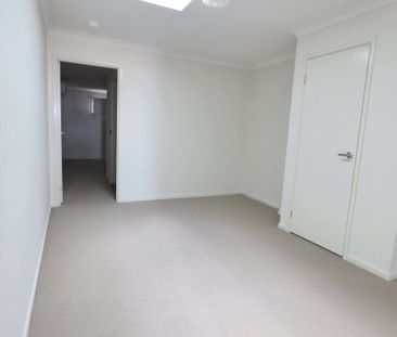 29 Grantham Walk - Photo 3