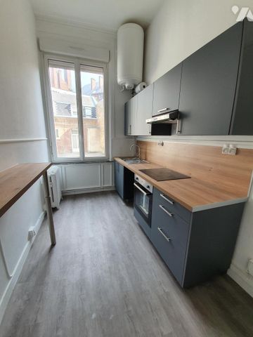 T3 rénové en hyper centre-ville avec place de parking - Photo 3