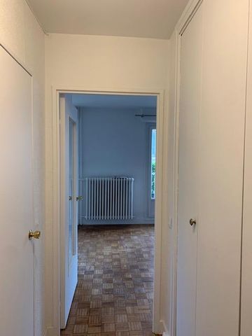 NANTERRE - RUE DE STALINGRAD : Studio 30.35 m² - Photo 3