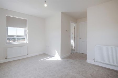 3 Bedroom House - Photo 2