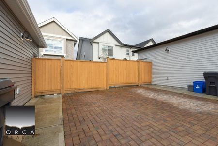 19808 75A Avenue, Langley - Photo 3