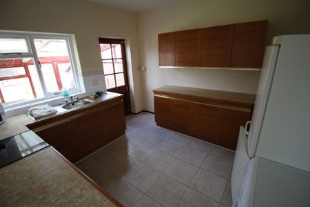 5 Bed Student Accommodation - Photo 4