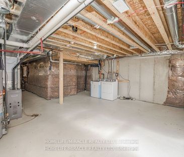 For Lease - 327 Pumpkin Pass, Hamilton, Ontario - Photo 2