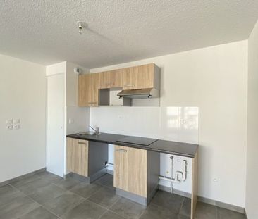 T3 AVEC BALCON ET PARKING - Photo 1