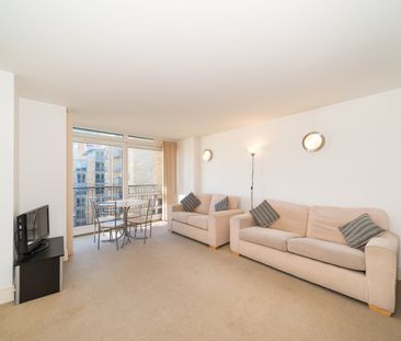 1 Bed Flat, Turner House, E14 - Photo 5