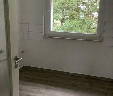 Gemütliche 3-Zimmer-Wohnung im EG mit Tageslichtbad und Balkon! - Foto 6