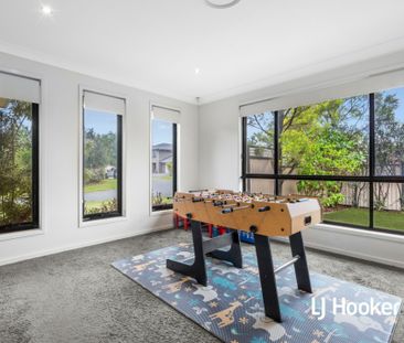 27 Pressland Street, Carseldine QLD, Belconnen - Photo 2