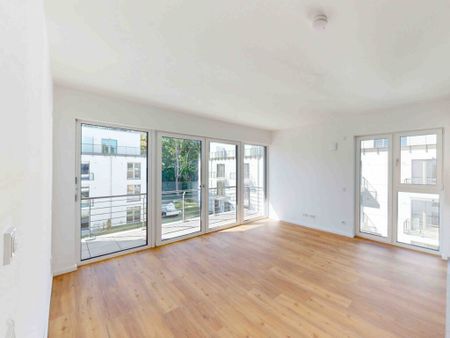 Modern wohnen & draußen genießen – 3 Zimmer mit Terrasse & Einbauküche - Photo 2