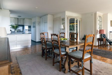 Zu vermieten - Schönes möbliertes 4.5-Zimmer-Apartment mit Seeblick in La Tour-de-Peilz (VD) - Photo 4