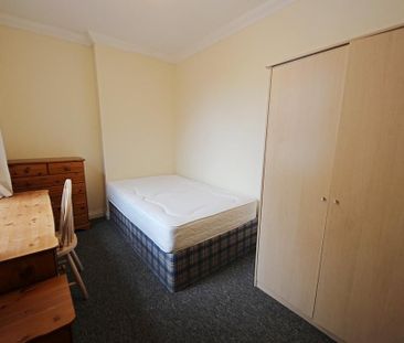 3 bedroom flat to rent - Photo 5