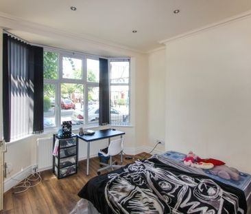 3 Bed - Ground & First Floor Flat, Winchester Avenue, West End, Lei... - Photo 2