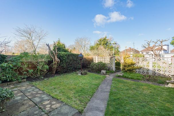 3 bedroom semi-detached house to rent - Photo 1