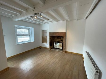 2 bedroom terraced house to rent - Photo 2