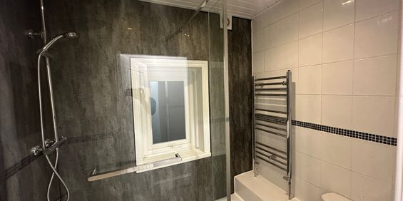 Newtown Road Room 2 - Photo 3