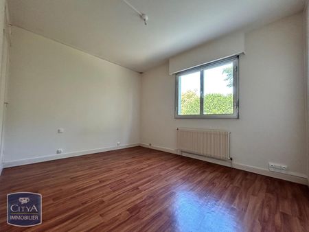 Location Appartement 3 pièces 89m² NIORT 79000 - Photo 5
