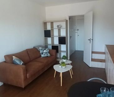 A LOUER : Studio 31m² meublé avec balcon – Réf. TNG-G0407 - Photo 3
