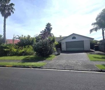 Beaut on Bayfair - Photo 5