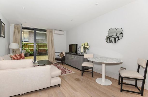 1 bedroom flat to rent - Photo 1