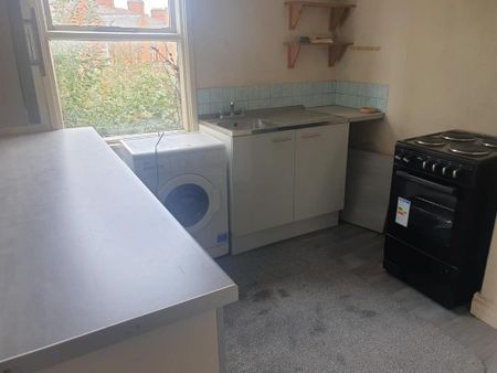 1 bedroom flat to rent - Photo 3