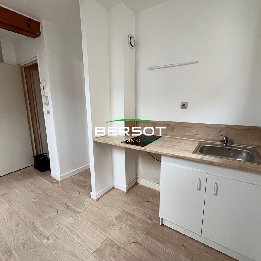 T1 bis rénové - Place Flore - Photo 1