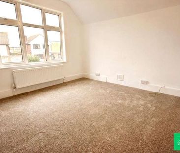 Woodside Lane, London, N12 - Photo 5