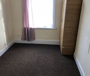 2 Bed Flat, High Road Leytonstone, E15 - Photo 4