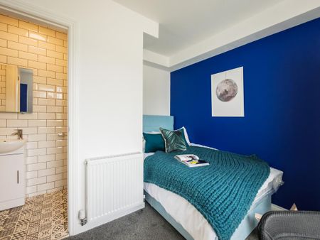1 bedroom in a house share to rent - Photo 4