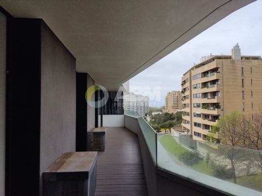 3 room luxury Apartment for rent in Porto, Portugal - Photo 1