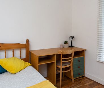 🏡 An Amazing Property in Haringey - Must be Seen! 🏡 Room 2 - Photo 6