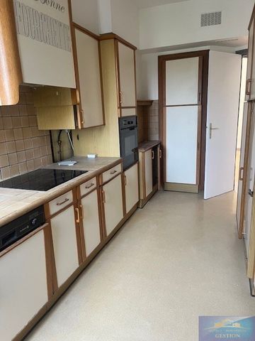 Location Appartement 4 pièces 73m² LOURDES 65100 - Photo 4