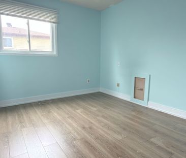 For Lease - 106 Carlson Drive, Newmarket, Ontario - Photo 2