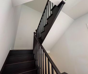 For Lease - 3280 Meadowridge Drive, Oakville, Ontario - Photo 4