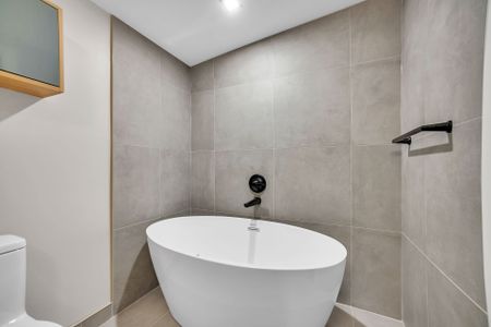 For Lease - 38 Front Street Unit# Unit # 5, Quinte West, Ontario - Photo 3