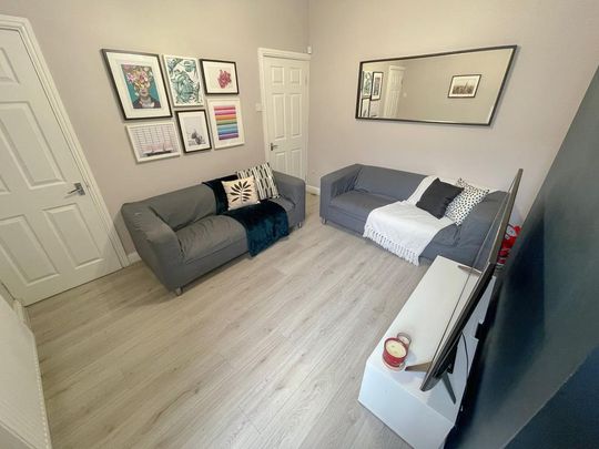 3 bedroom terraced house to rent - Photo 1