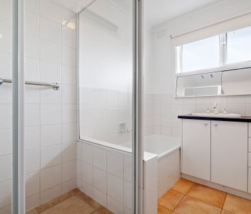 2/13 Karrakatta Street, Black Rock, VIC, 3193 - Photo 6