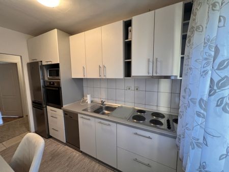 Garsoniera spațioasă 40mp anl Reșița - Fotografie 3